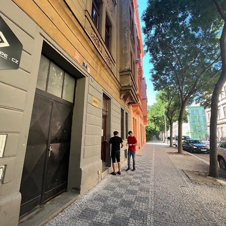 Hostel Do-Re-Mi Прага Экстерьер фото