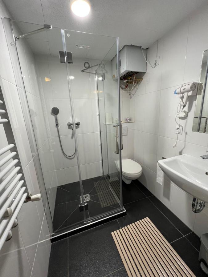 Hostel Do-Re-Mi Прага Экстерьер фото