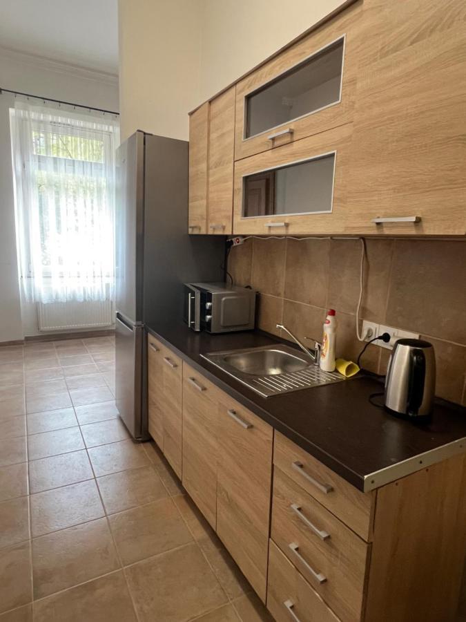Hostel Do-Re-Mi Прага Экстерьер фото