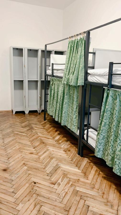 Hostel Do-Re-Mi Прага Экстерьер фото