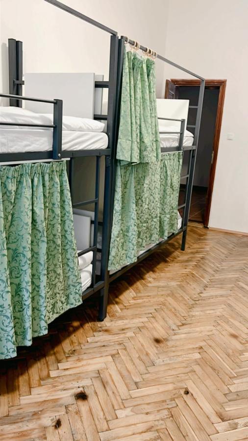 Hostel Do-Re-Mi Прага Экстерьер фото
