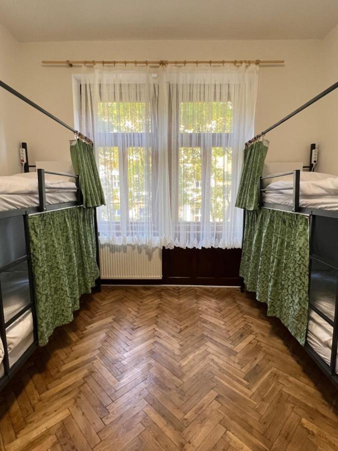 Hostel Do-Re-Mi Прага Экстерьер фото