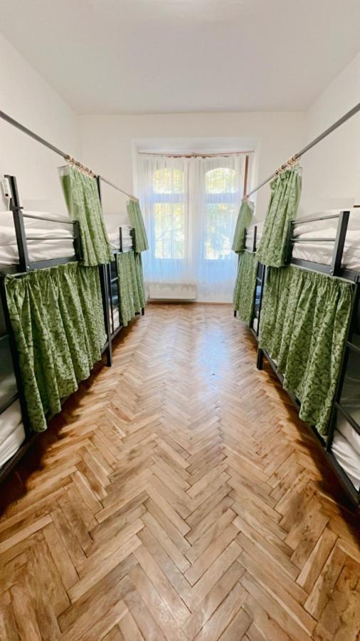Hostel Do-Re-Mi Прага Экстерьер фото