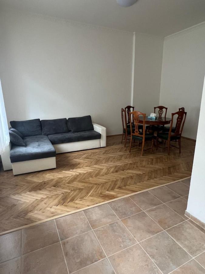 Hostel Do-Re-Mi Прага Экстерьер фото